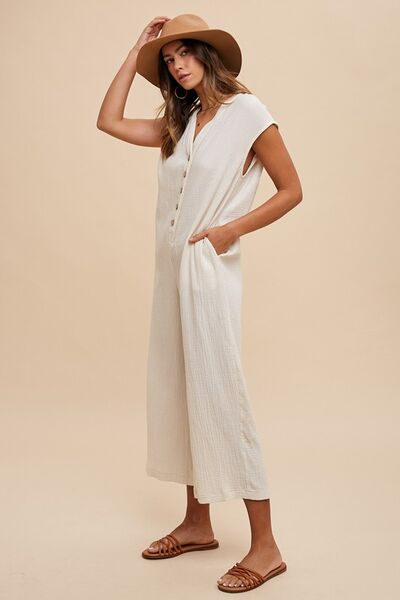 Annie – Jumpsuit mit weitem Bein, Knopfleiste & Taschen