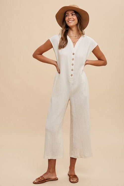 Annie – Jumpsuit mit weitem Bein, Knopfleiste & Taschen