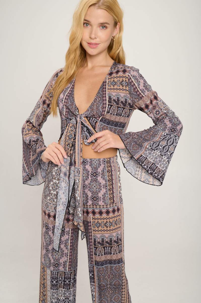 Boho Chic – Crop-Set mit Glockenärmeln & weitem Bein